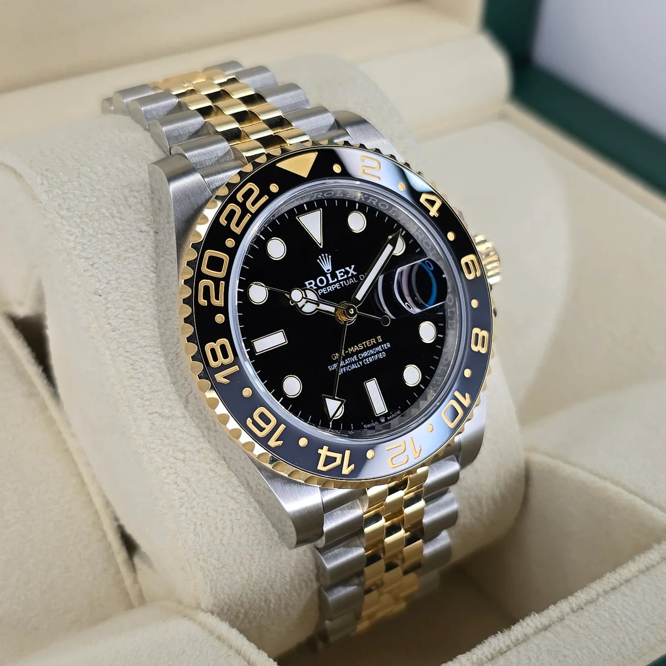 ROLEX GMT-MASTER II 126713GRNR "BUMBLEBEE" 40MM