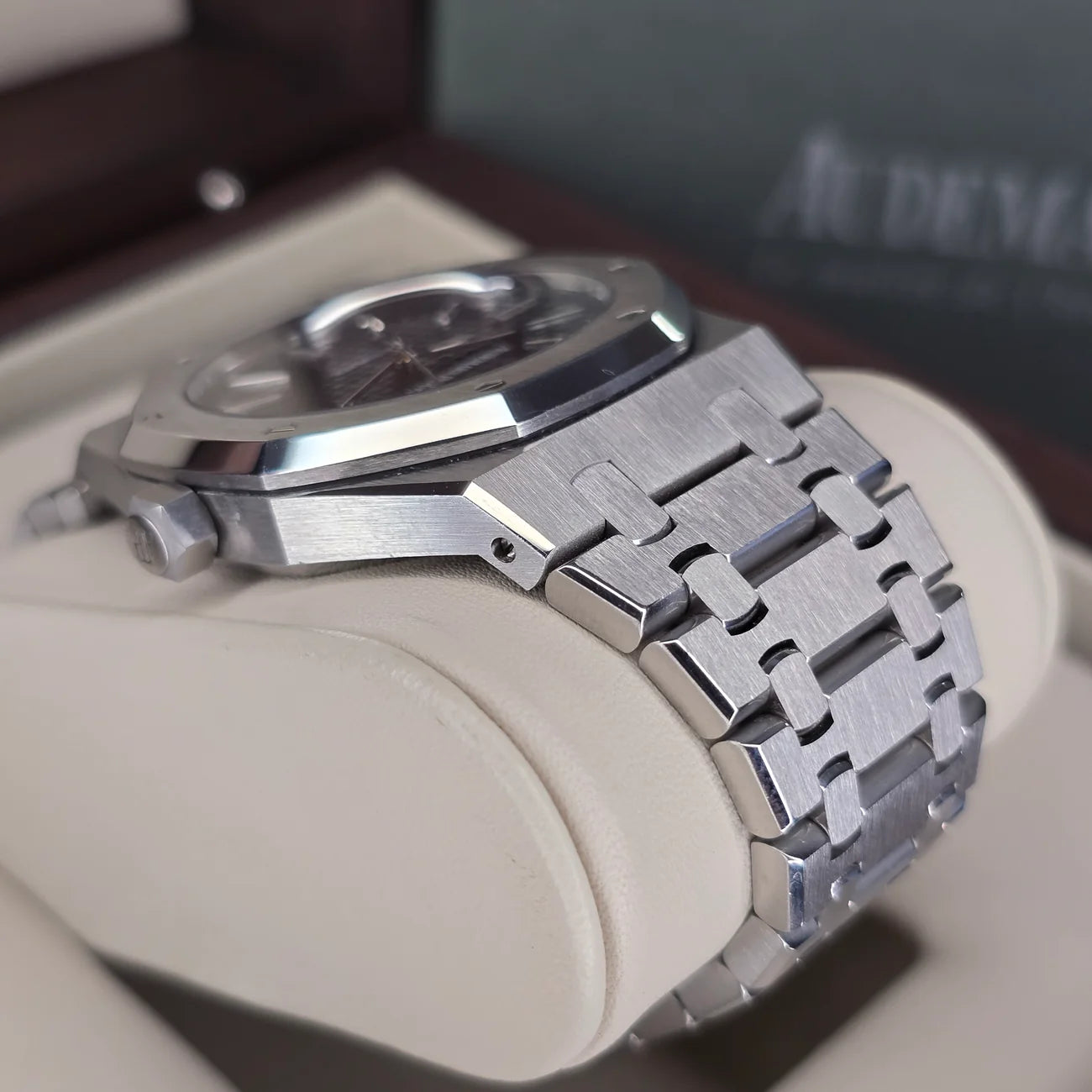 AUDEMARS PIGUET ROYAL OAK 15300ST 39MM