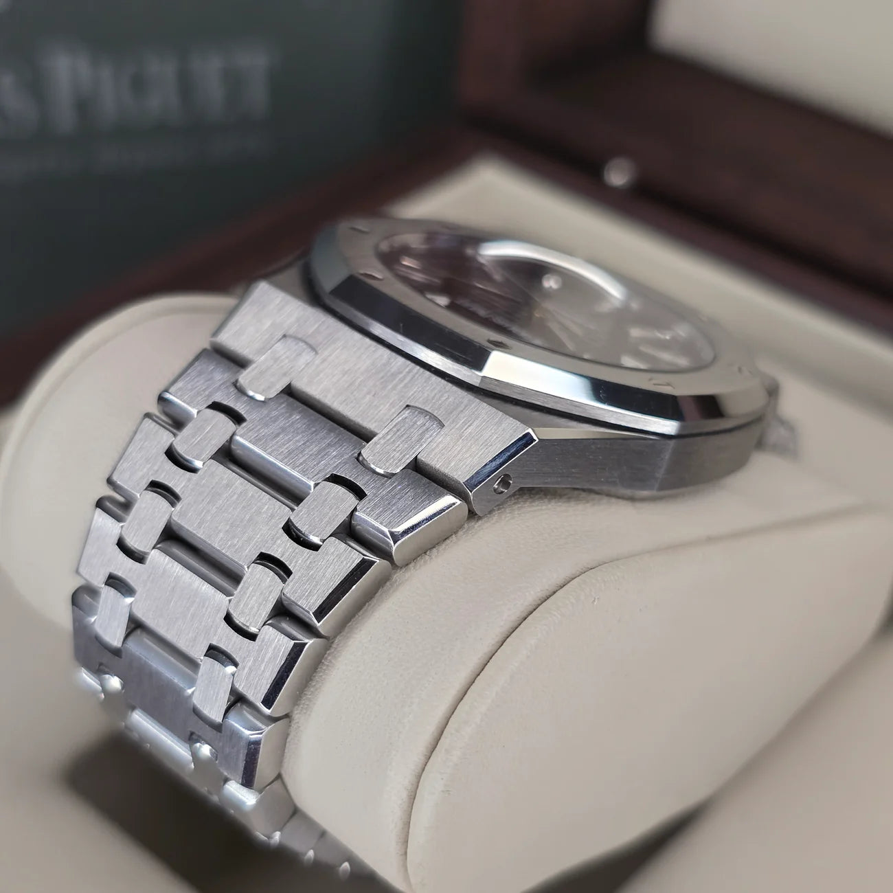 AUDEMARS PIGUET ROYAL OAK 15300ST 39MM