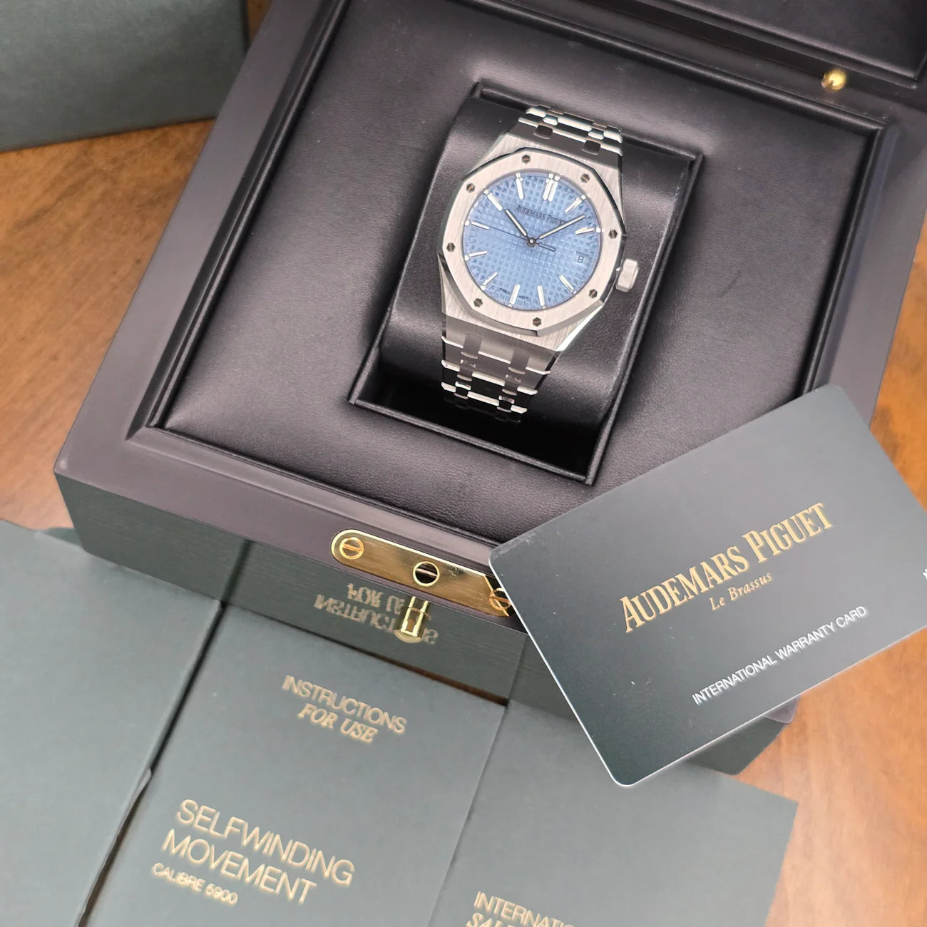 AUDEMARS PIGUET ROYAL OAK ICE BLUE 15550ST 37MM