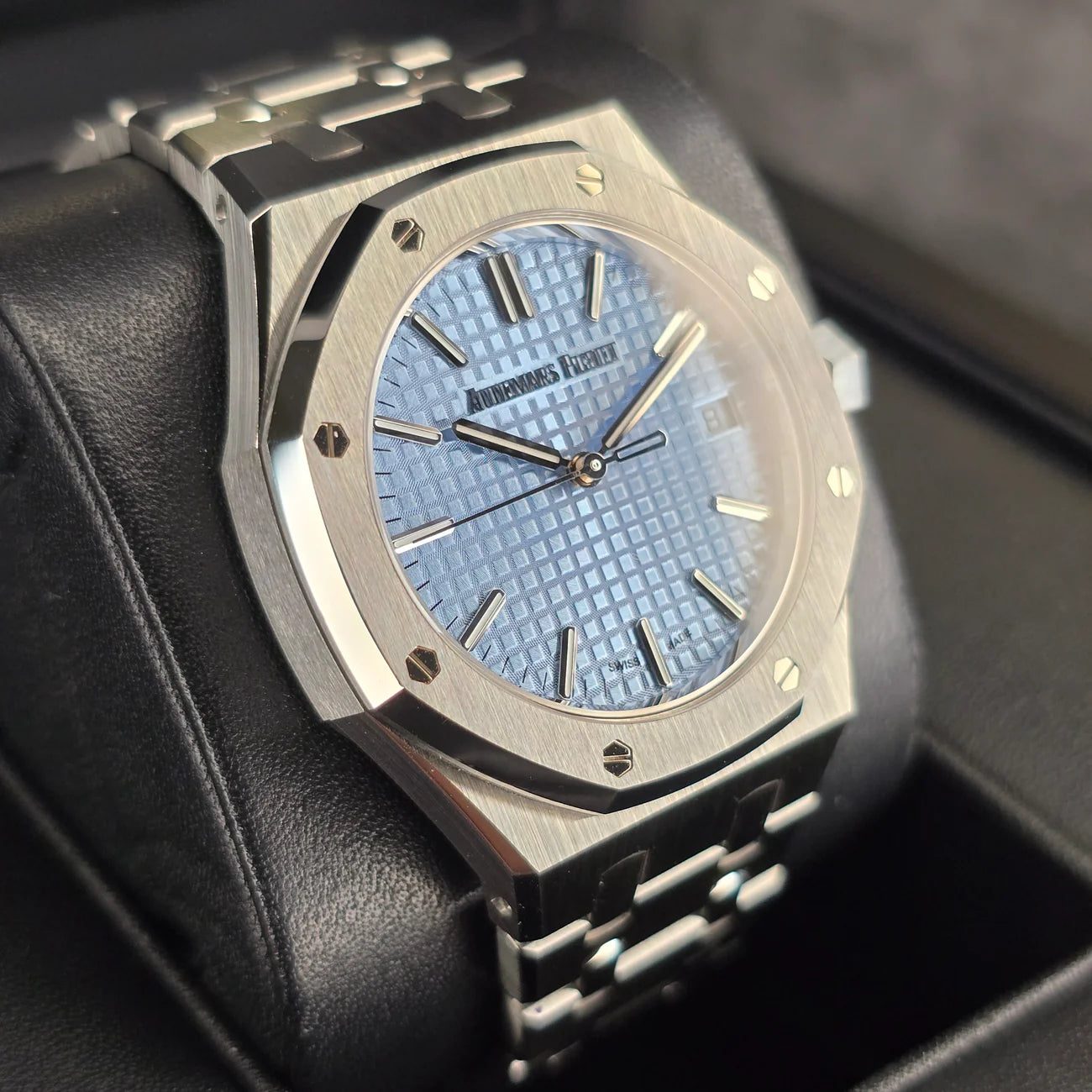 AUDEMARS PIGUET ROYAL OAK ICE BLUE 15550ST 37MM