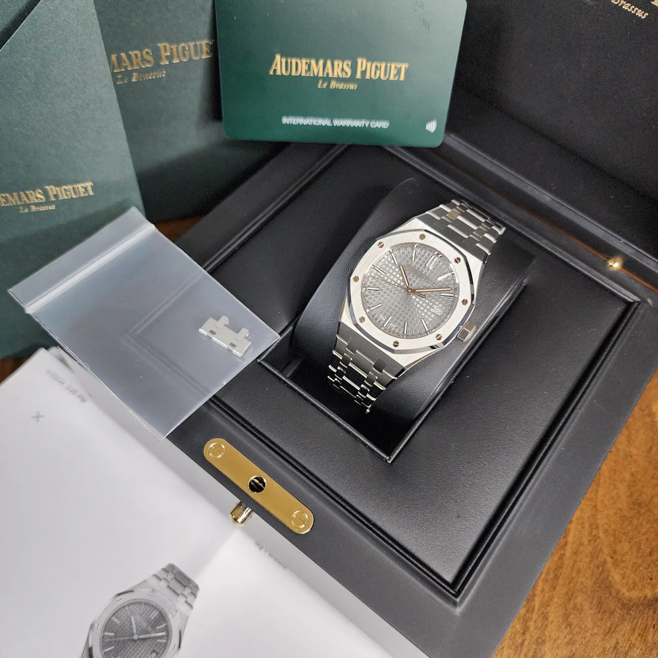 AUDEMARS PIGUET ROYAL OAK 15550ST GREY 37MM