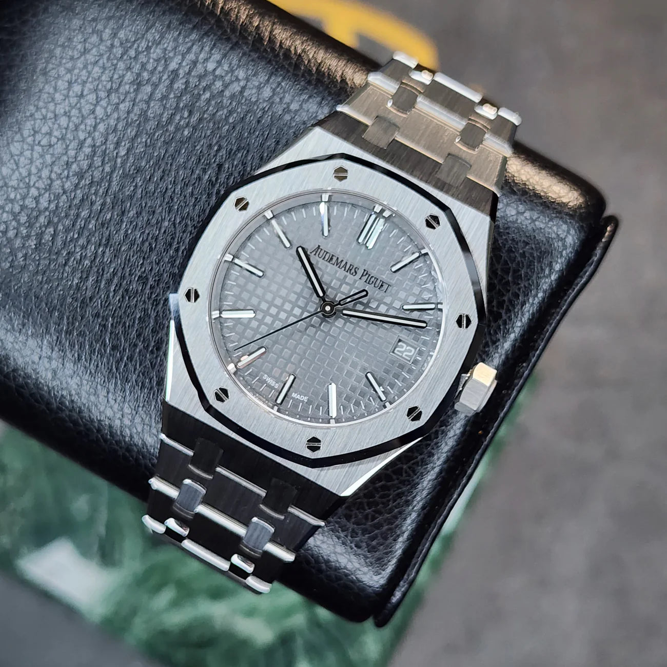 AUDEMARS PIGUET ROYAL OAK 15550ST GREY 37MM