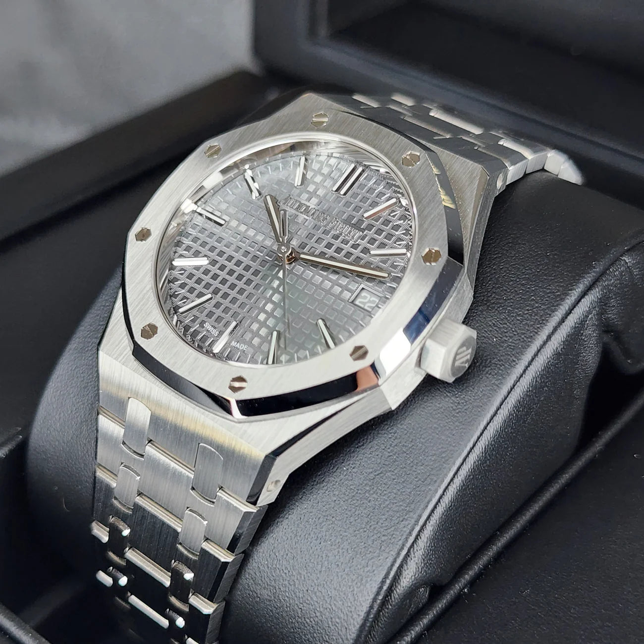 AUDEMARS PIGUET ROYAL OAK 15550ST GREY 37MM