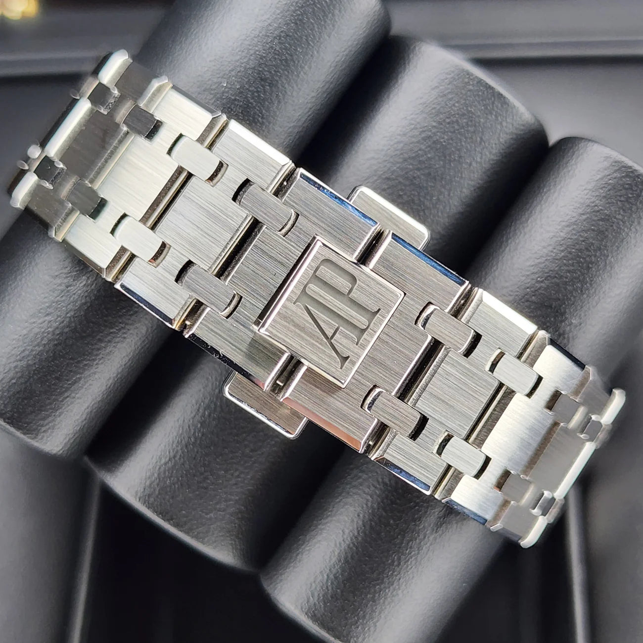 AUDEMARS PIGUET ROYAL OAK 15550ST GREY 37MM